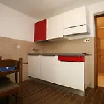 In With Terrace, Wifi Πόρετς